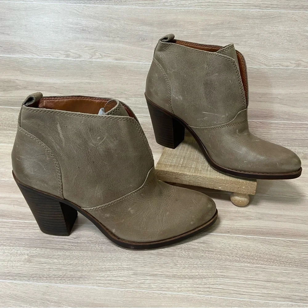 LUCKY BRAND / Ehllen Leather Ankle Boots Taupe Size 9